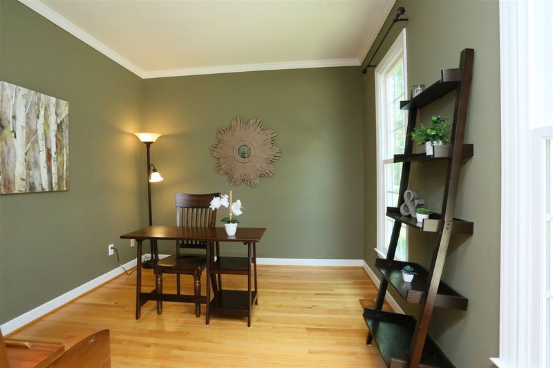 107 Perry Creek Dr, Chapel Hill, NC 27514