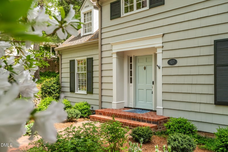 107 Pine Ln, Chapel Hill, NC 27514