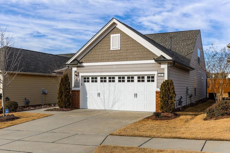 107 Pipit Dr, Durham, NC 27703