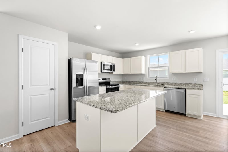 107 Port Charlotte Ct, Sanford, NC 27330