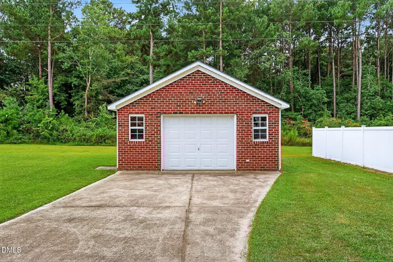 107 Raintree Ln, Goldsboro, NC 27534