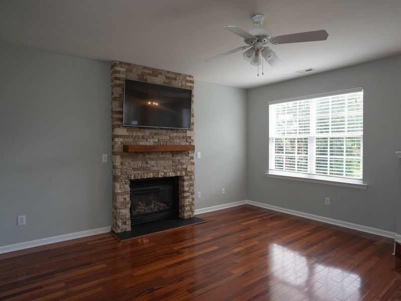 107 River Pearl St, Raleigh, NC 27603