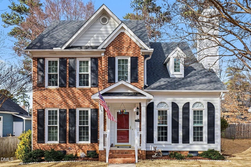 107 Romaine Ct, Cary, NC 27513