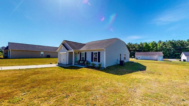 107 Sampson Ct, Selma, NC 27576