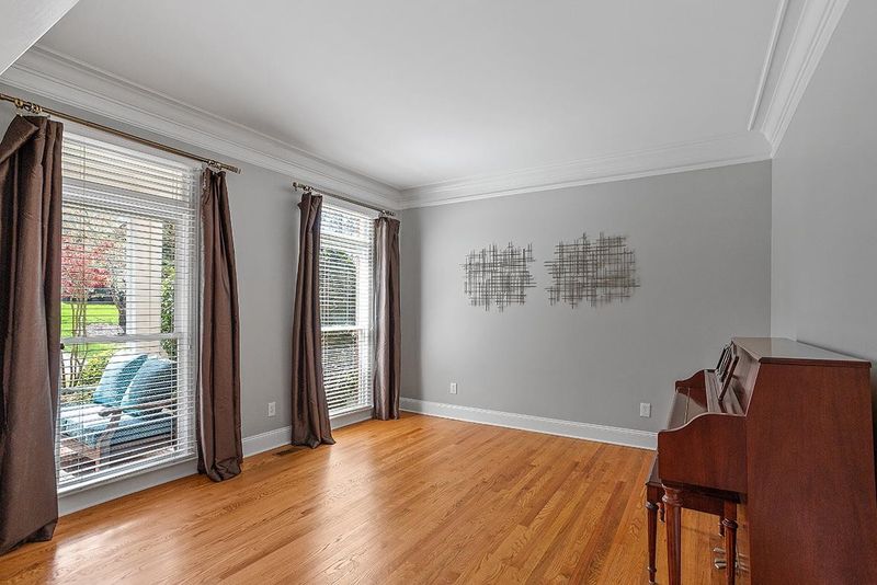 107 Sedgemoor Dr, Cary, NC 27513