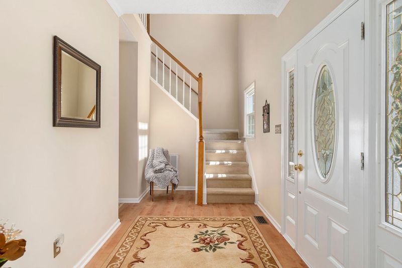 107 Sequoia Ct, Cary, NC 27513