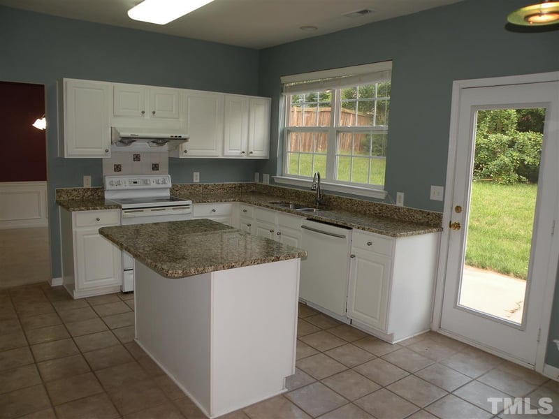 107 Sherwood Forest Pl, Cary, NC 27519