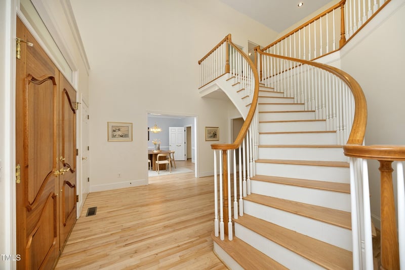 107 Silo Dr, Chapel Hill, NC 27514
