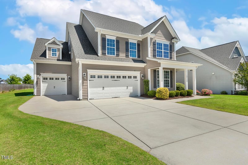 107 Southern Acres Dr, Fuquay Varina, NC 27526