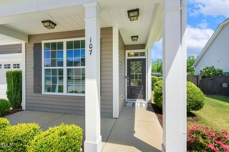 107 Southern Acres Dr, Fuquay Varina, NC 27526