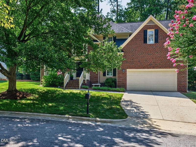 107 Stansbury Ct, Cary, NC 27518