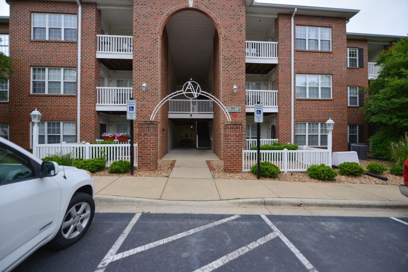 107 Sturbridge Dr #15, Clayton, NC 27520