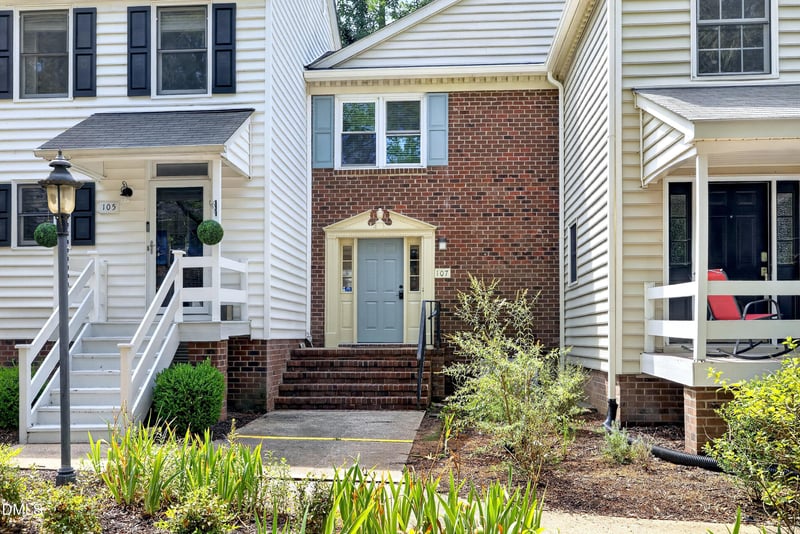 107 Sully Ct, Chapel Hill, NC 27514