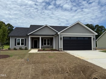 107 Tee Dr, Selma, NC 27576