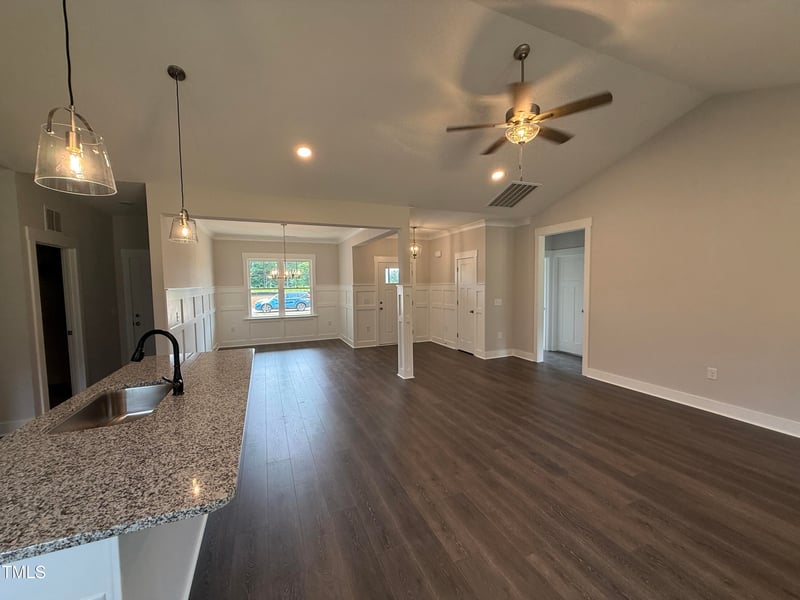 107 Tee Dr, Selma, NC 27576
