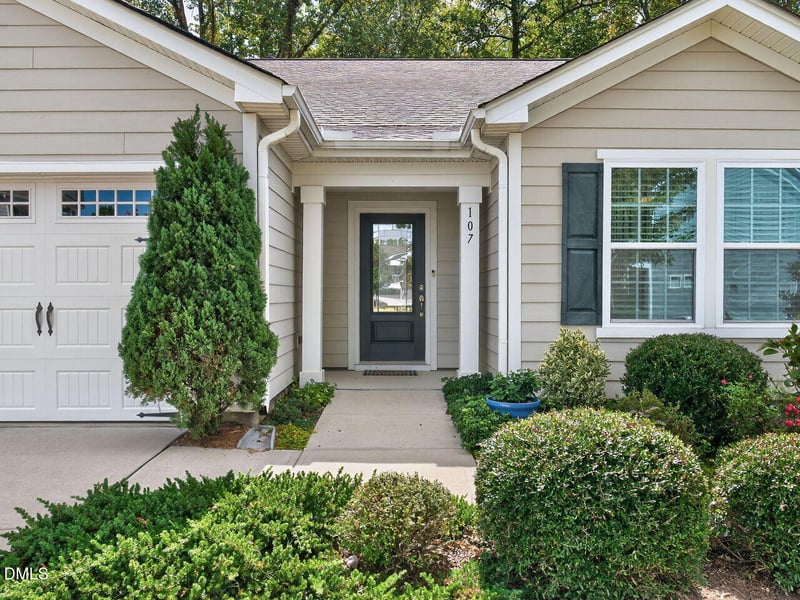 107 Thornbury St, Clayton, NC 27527