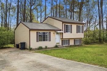 107 Tottingham Ct, Garner, NC 27529