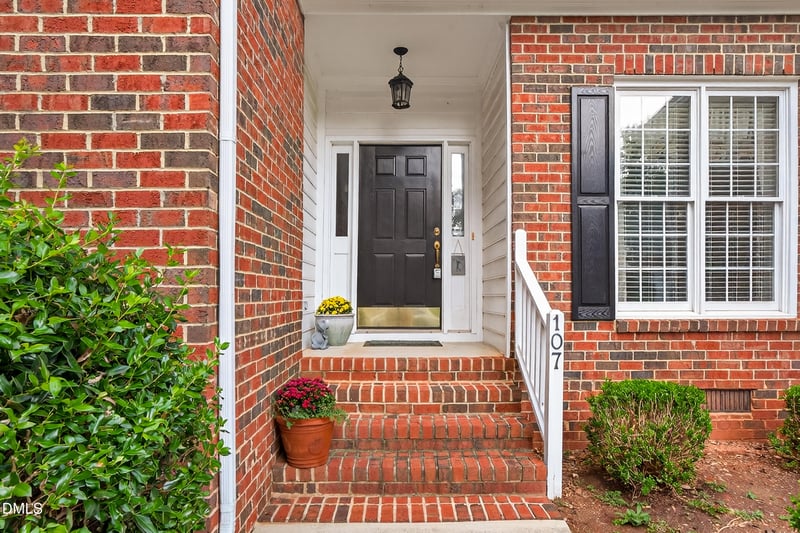 107 Tower Hamlet Dr, Cary, NC 27518