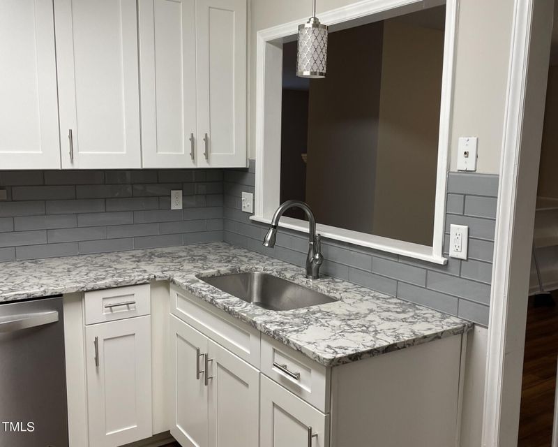 107 Tracy Ct, Cary, NC 27513