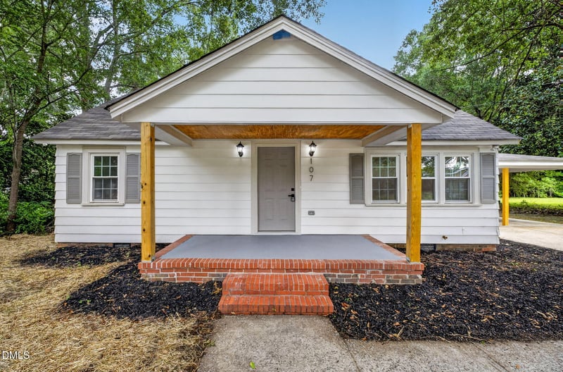 107 W Underwood Ave, Smithfield, NC 27577