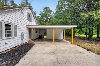 107 W Underwood Ave, Smithfield, NC 27577