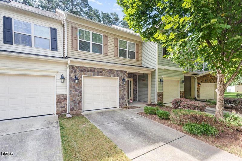 107 Vickery Hill Ct, Durham, NC 27703