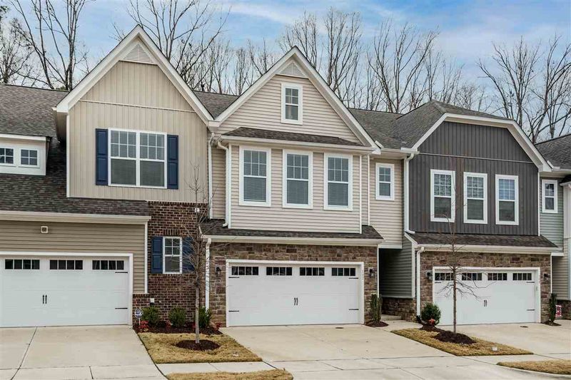107 Wards Ridge Dr, Cary, NC 27513