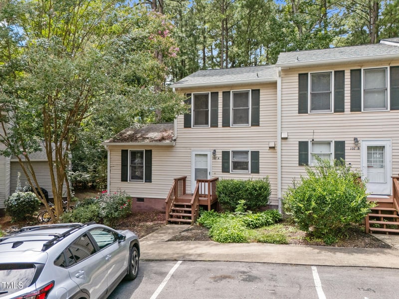 107 Weatherstone Dr #A, Chapel Hill, NC 27514