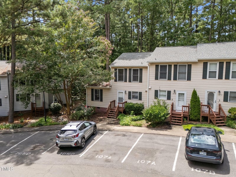 107 Weatherstone Dr #A, Chapel Hill, NC 27514