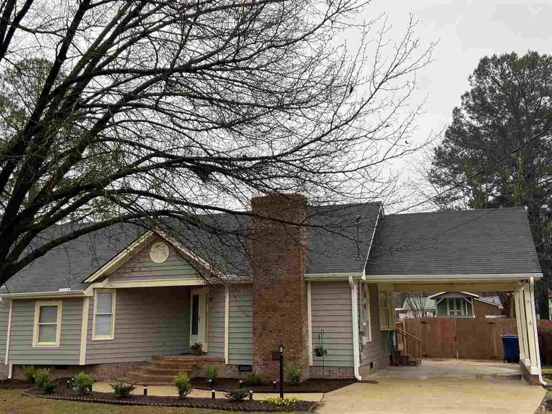 107 Whitley Dr, Smithfield, NC 27577