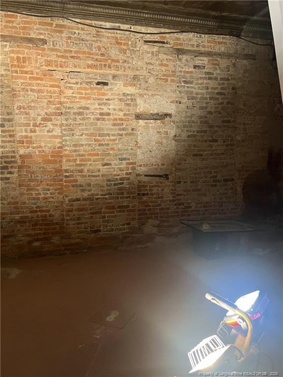 107 Wicker St, Sanford, NC 27330