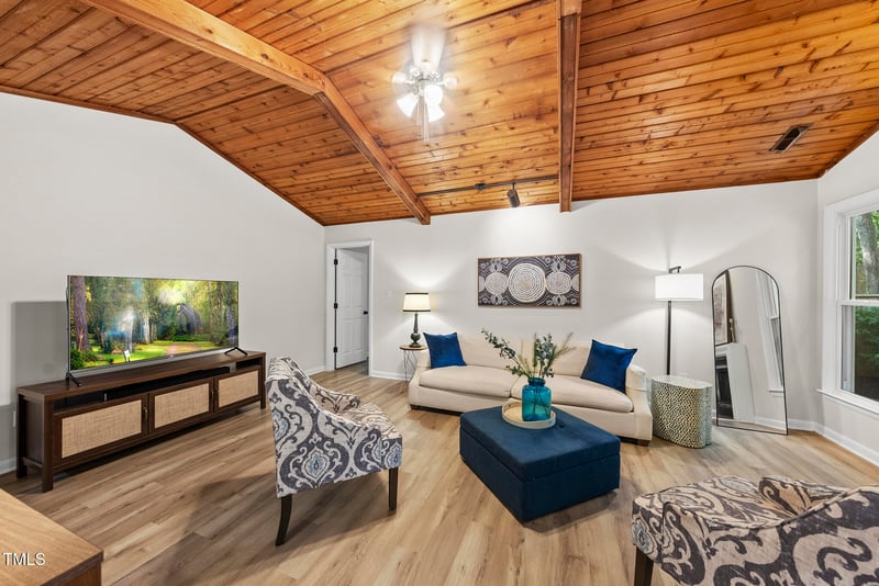 107 Wimbledon Ct, Cary, NC 27511