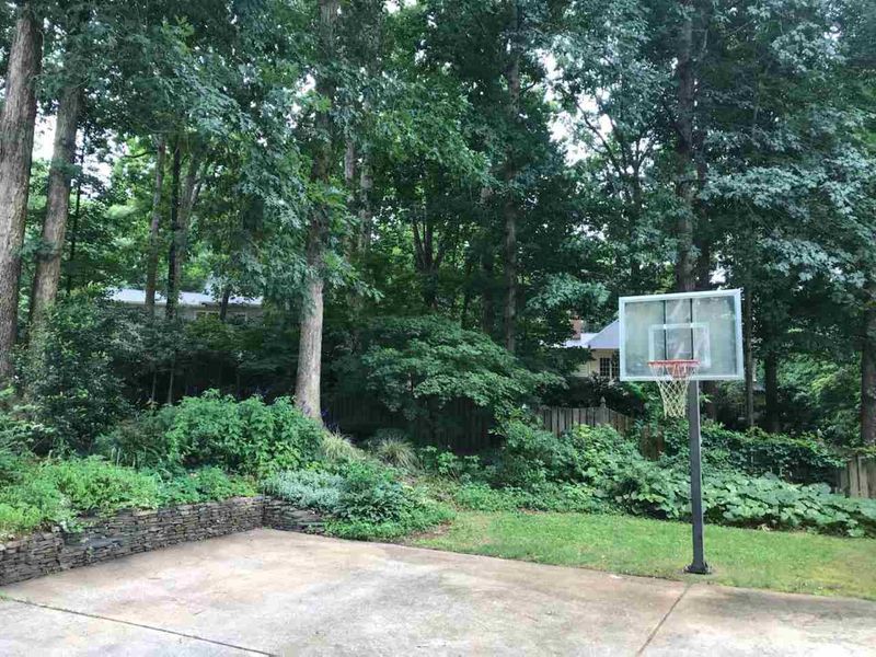 107 Windspring Ct, Cary, NC 27518