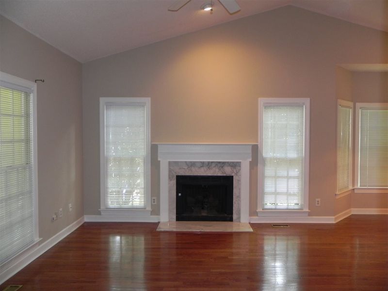 107 Windward Ct, Cary, NC 27513
