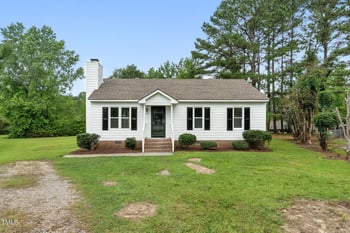107 Winter Ct, Selma, NC 27576