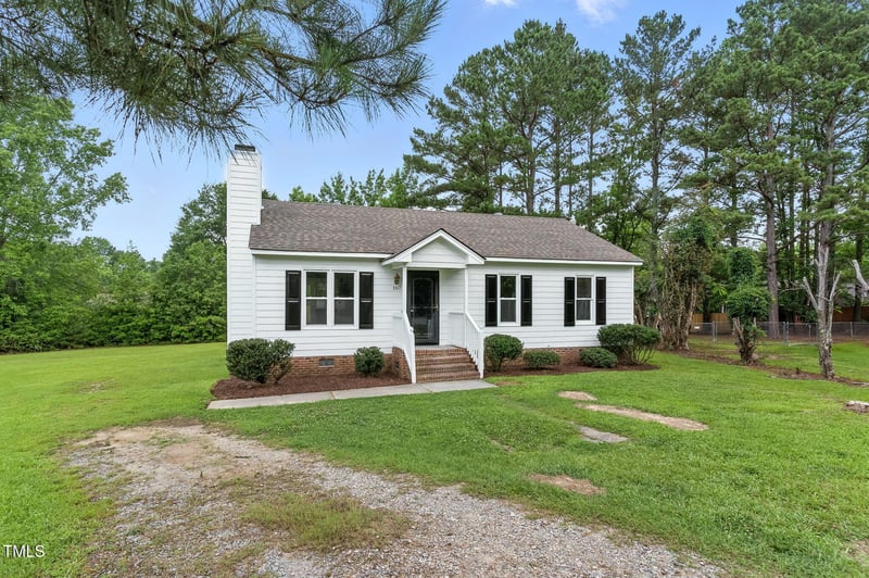 107 Winter Ct, Selma, NC 27576