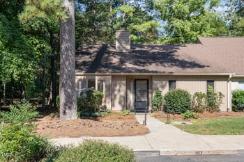107 Woodbridge Ln, Chapel Hill, NC 27514