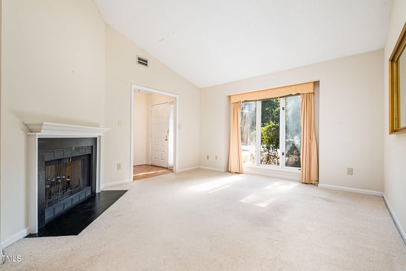 107 Woodbridge Ln, Chapel Hill, NC 27514