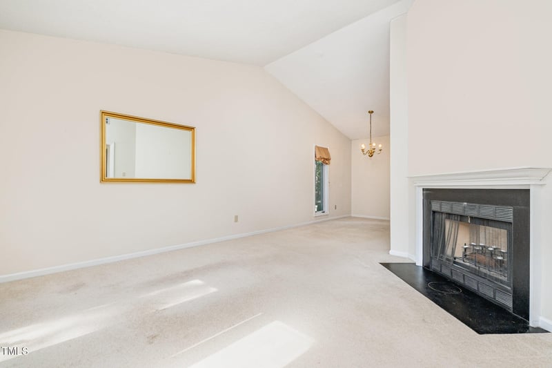 107 Woodbridge Ln, Chapel Hill, NC 27514