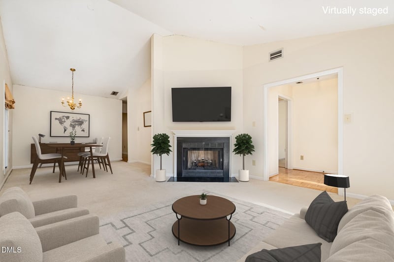 107 Woodbridge Ln, Chapel Hill, NC 27514