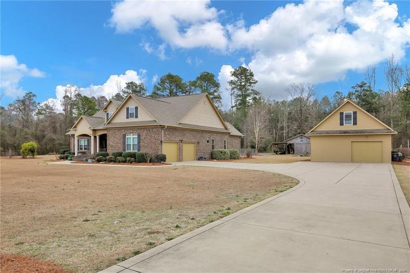 1070 John Mcmillan Rd, Hope Mills, NC 28348