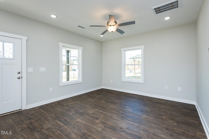 1070 Pinnix Lp, Burlington, NC 27217
