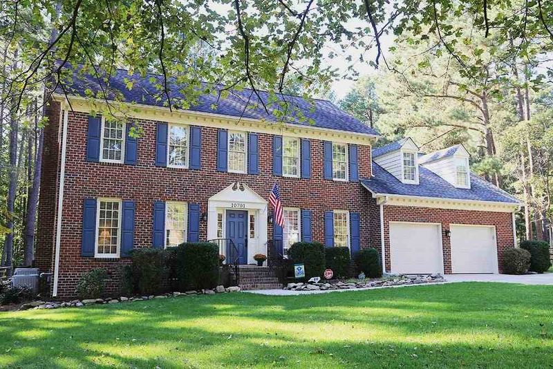 10701 Old Brook Ct, Raleigh, NC 27614