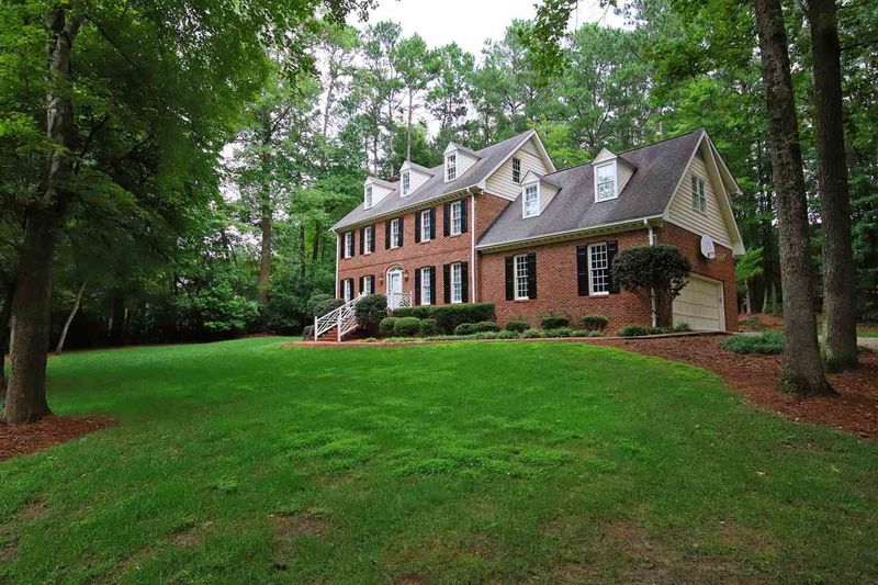 10704 Leslie Dr, Raleigh, NC 27615
