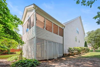 10704 Summerton Dr, Raleigh, NC 27614