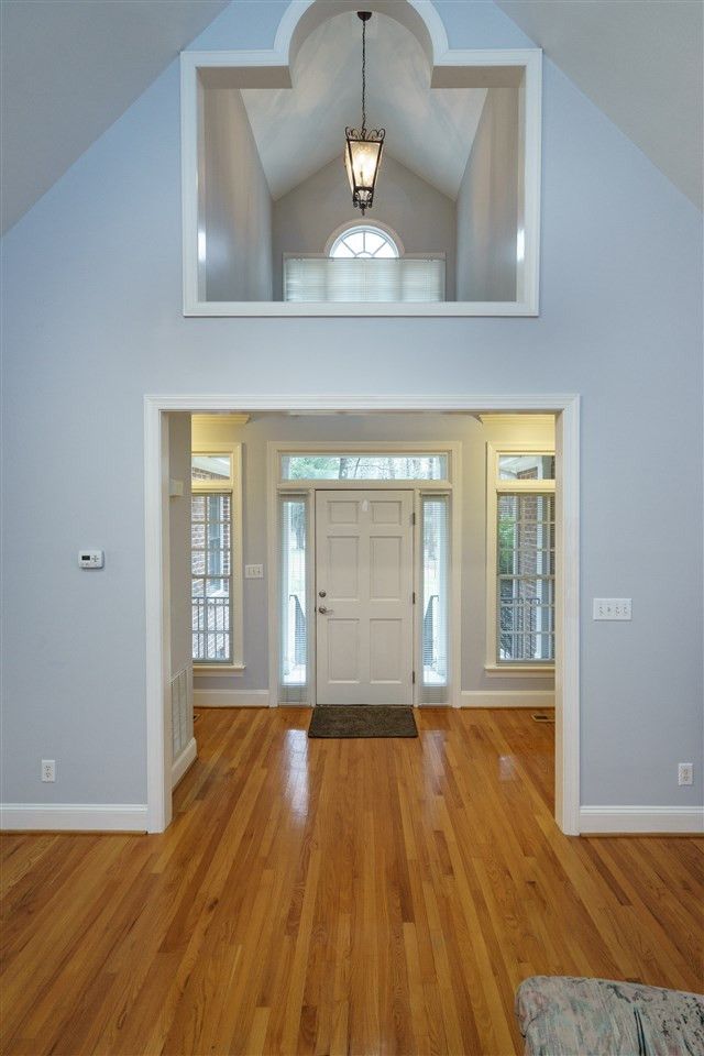 10708 Penny Rd, Cary, NC 27518