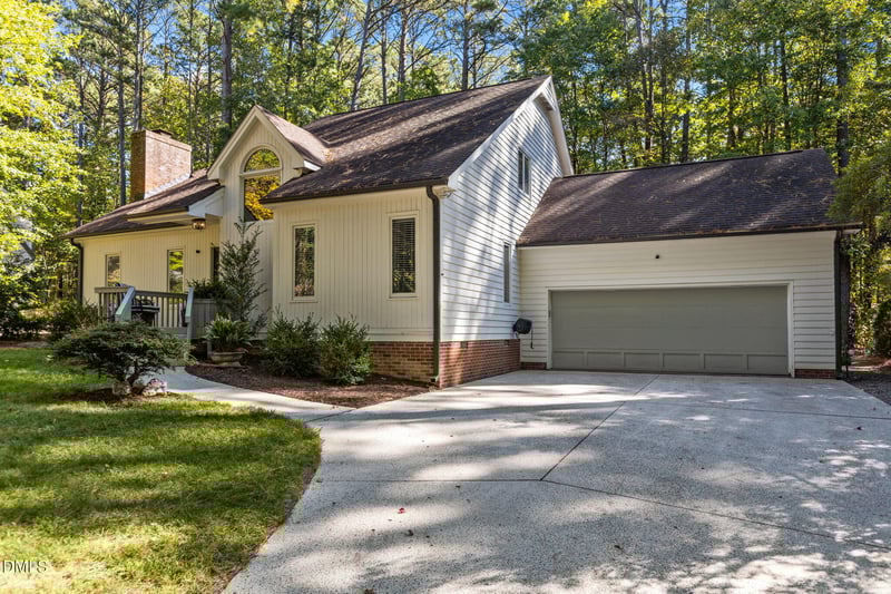 10709 Bridgford Dr, Cary, NC 27518