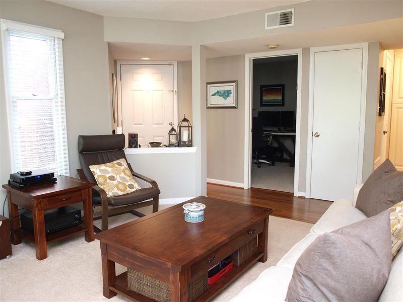 1071 Wirewood Dr #202, Raleigh, NC 27605