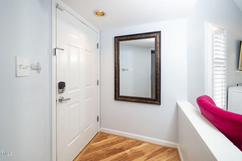 1071 Wirewood Dr #301, Raleigh, NC 27605