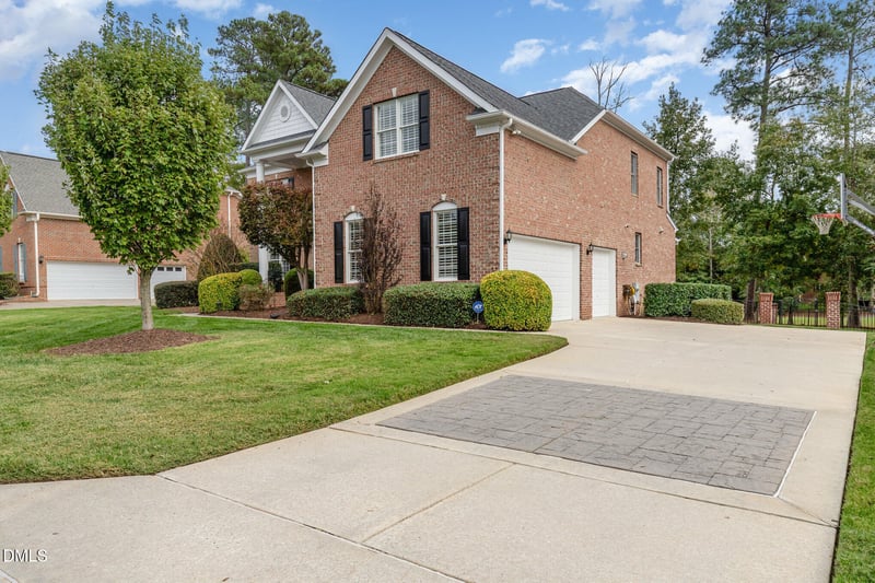 10713 Round Brook Cir, Raleigh, NC 27617